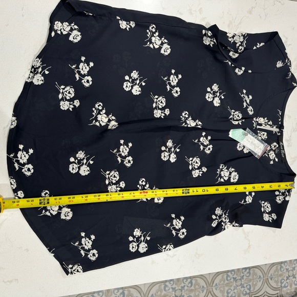 Alice Blue - Ambriz Pleat Front Blouse (Navy) - Picture 6 of 7